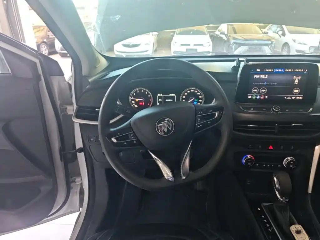 Buick Encore — фото 11
