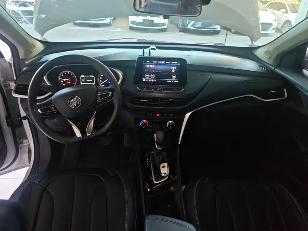 Buick Encore — фото 10