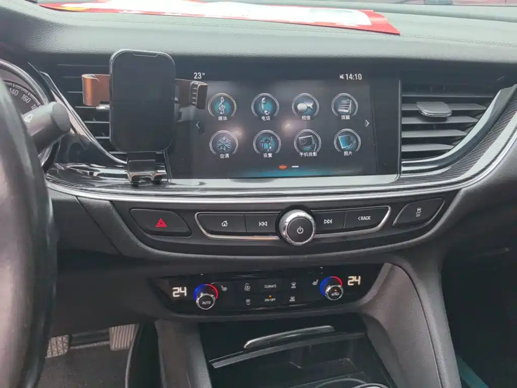 Buick Regal — фото 13