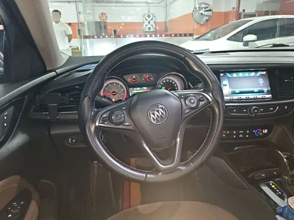 Buick Regal — фото 11