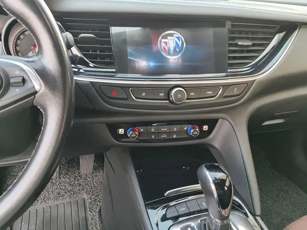 Buick Regal — фото 6