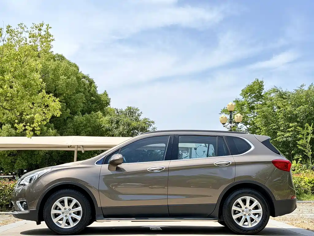 Buick Envision Plus — фото 4