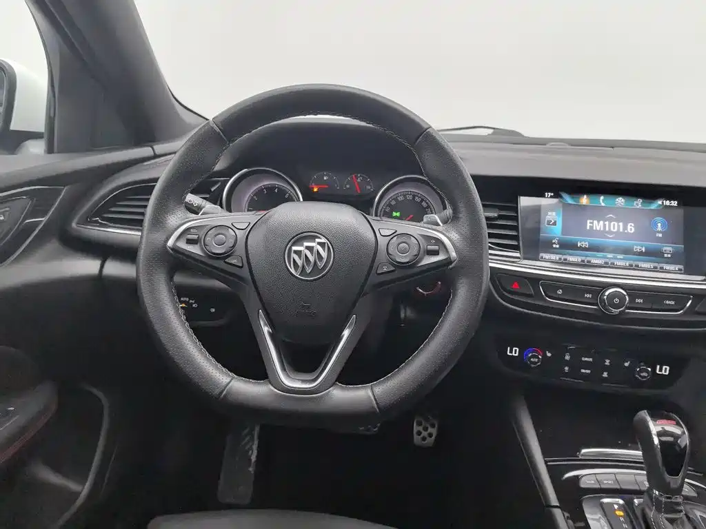 Buick Regal — фото 11