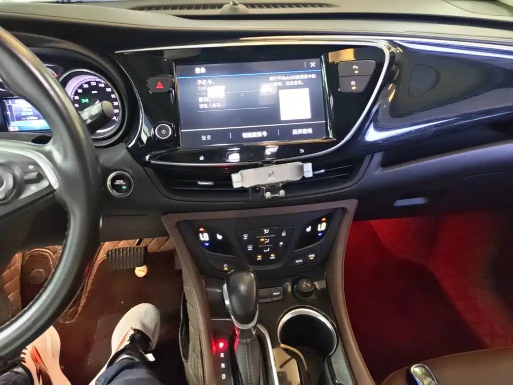 Buick Envision Plus — фото 13