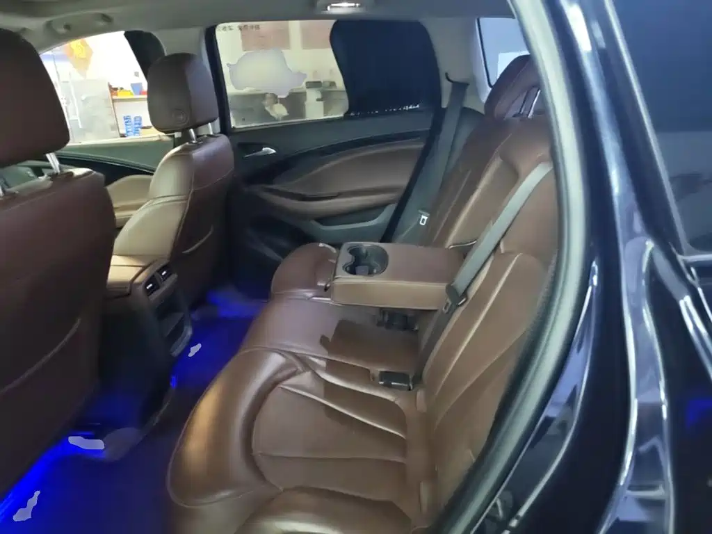 Buick Envision Plus — фото 17