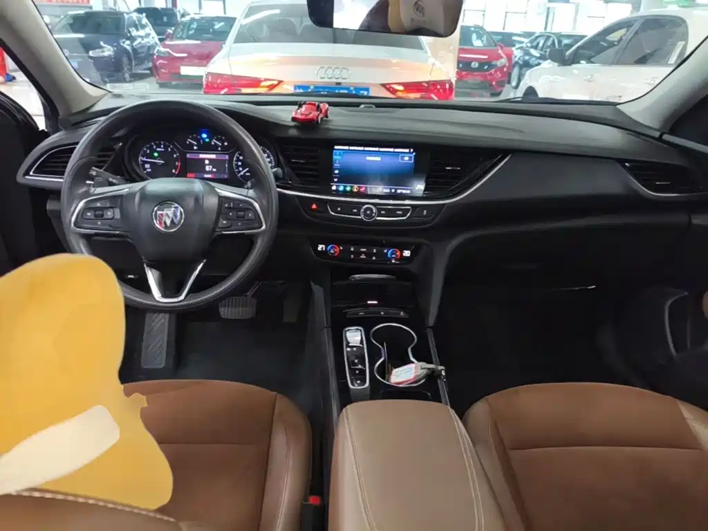 Buick Regal — фото 10