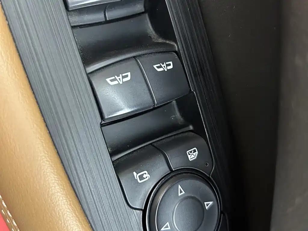Buick LaCrosse — фото 18