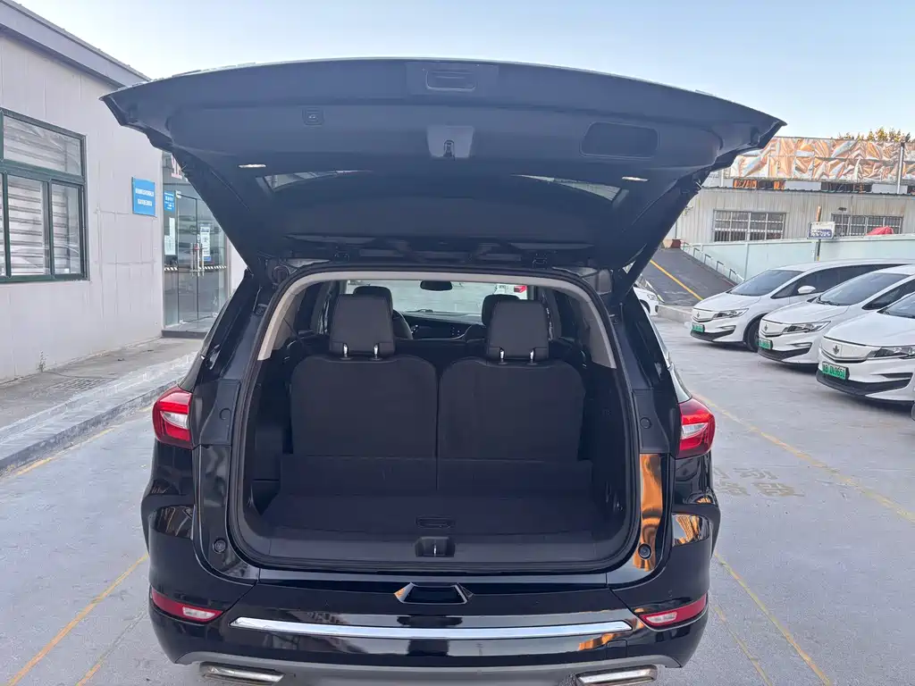 Buick Enclave — фото 18