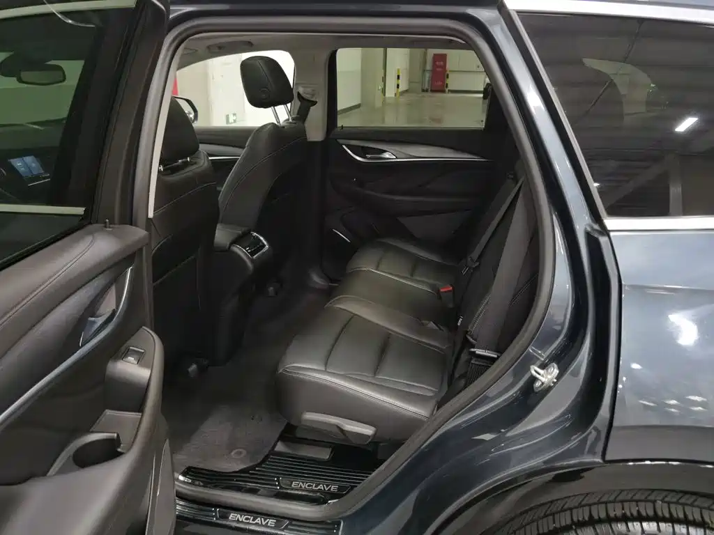 Buick Enclave — фото 15