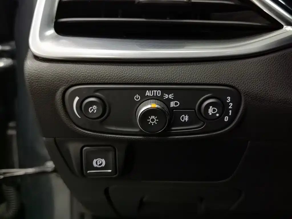 Buick Enclave — фото 21