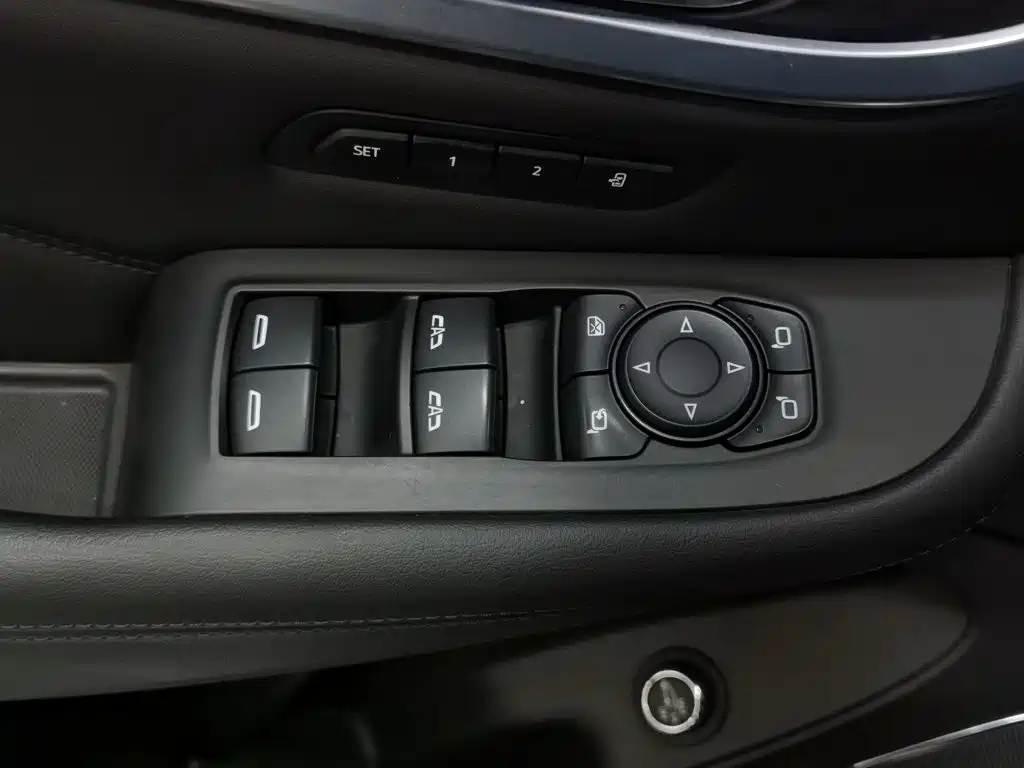 Buick Enclave — фото 9
