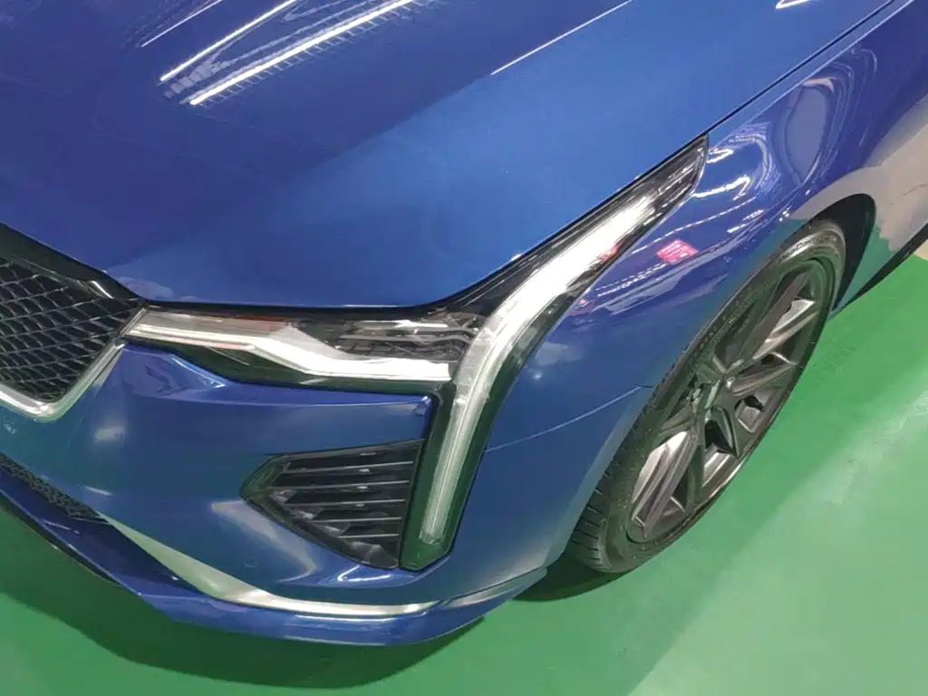 Cadillac CT4 — фото 24