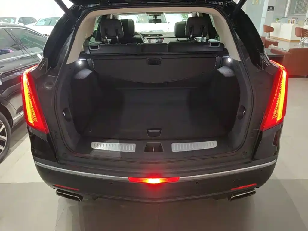 Cadillac XT5 — фото 19