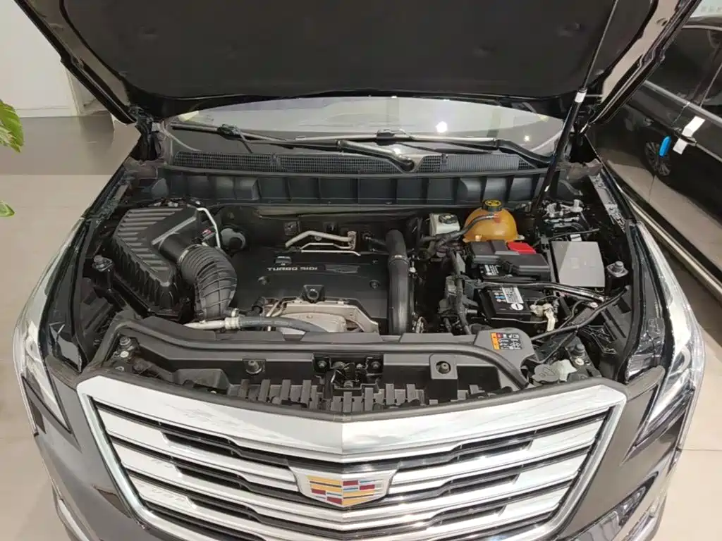 Cadillac XT5 — фото 20