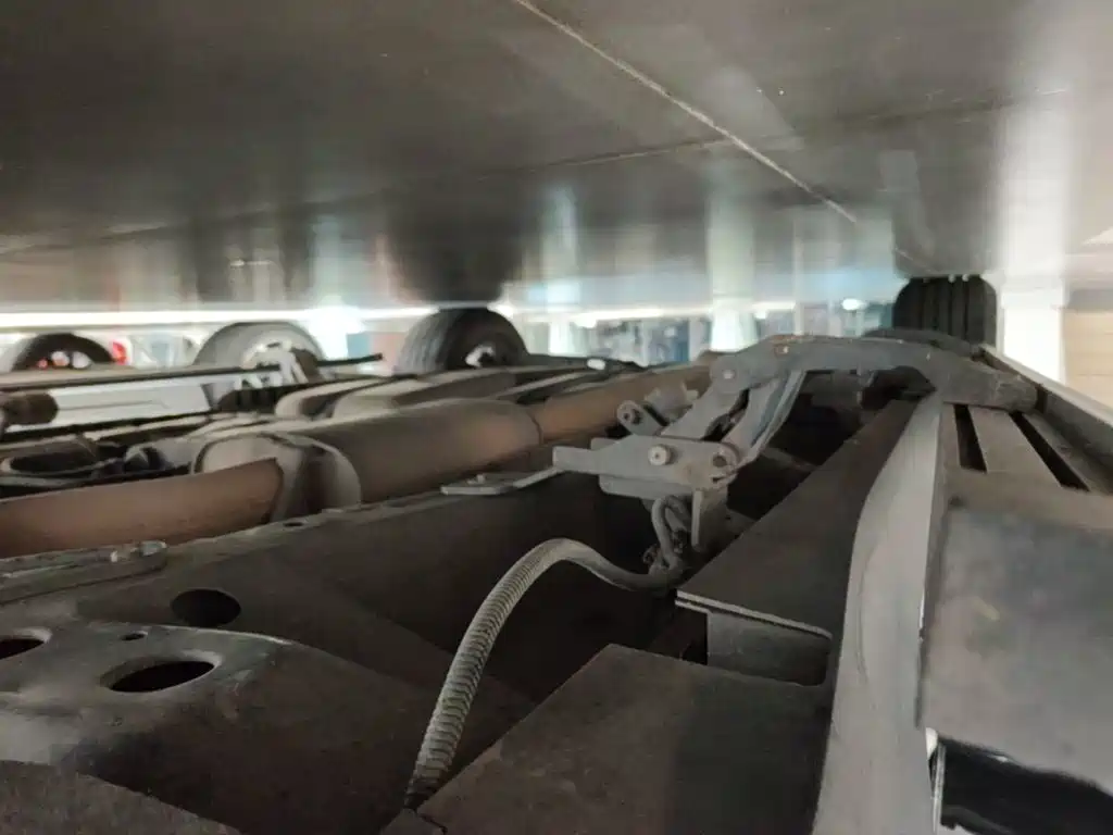Cadillac XT5 — фото 21