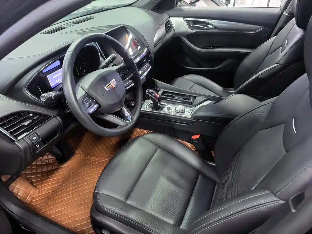 Cadillac CT5 — фото 5