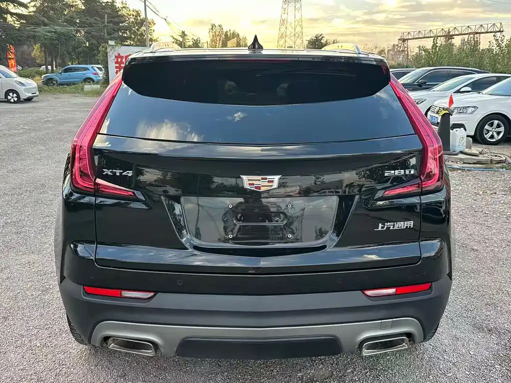 Cadillac XT4 — фото 3