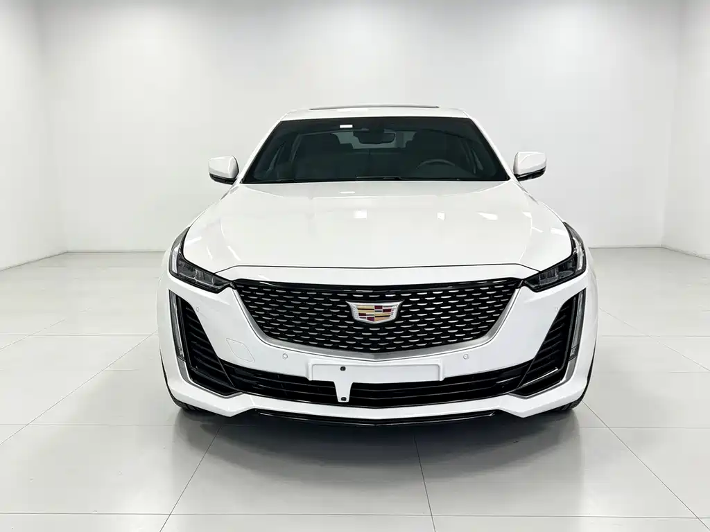 Cadillac CT5 — фото 2