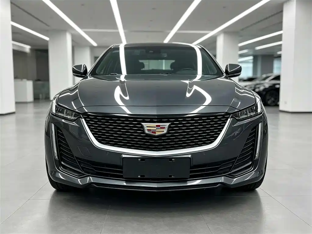 Cadillac CT5 — фото 2