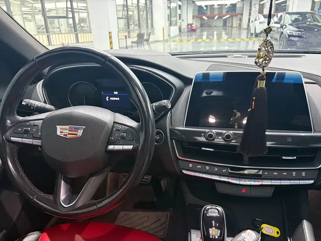 Cadillac CT5 — фото 4