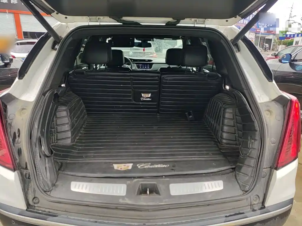Cadillac XT5 — фото 15