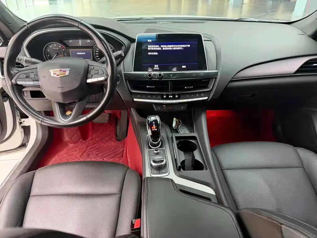 Cadillac CT5 — фото 5