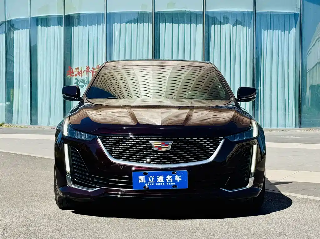 Cadillac CT5 — фото 2