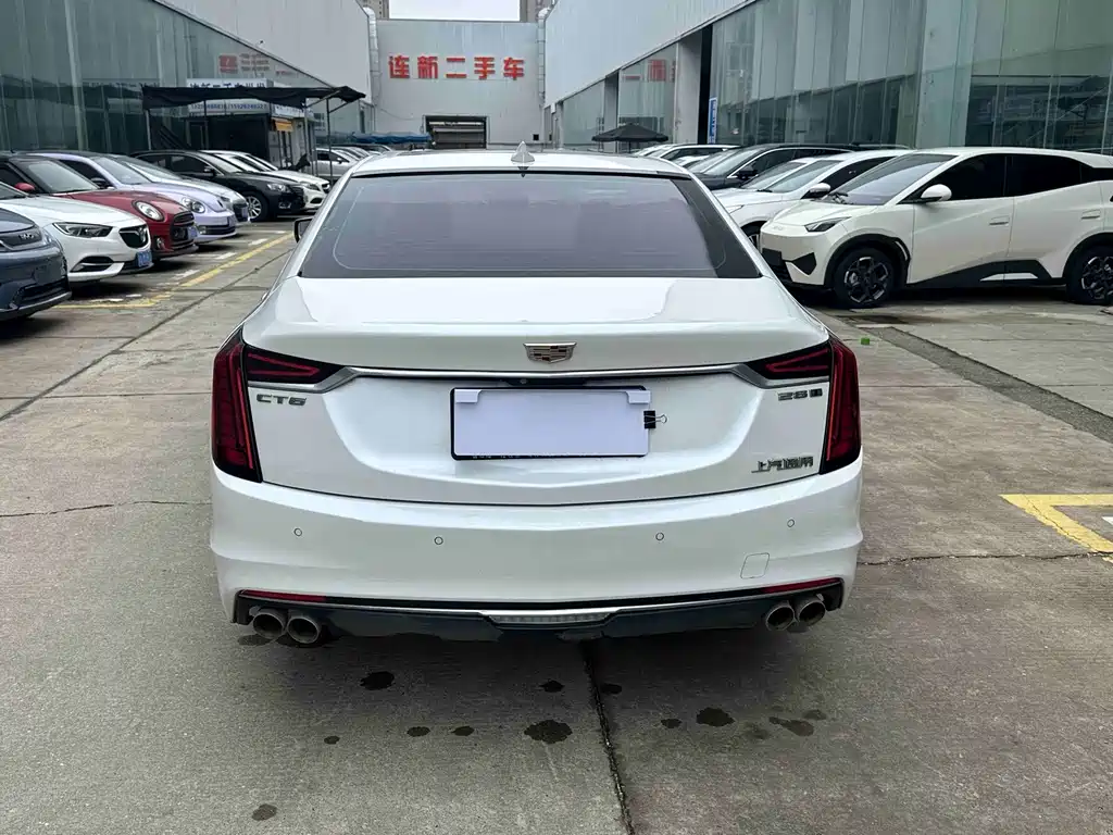 Cadillac CT6 — фото 8