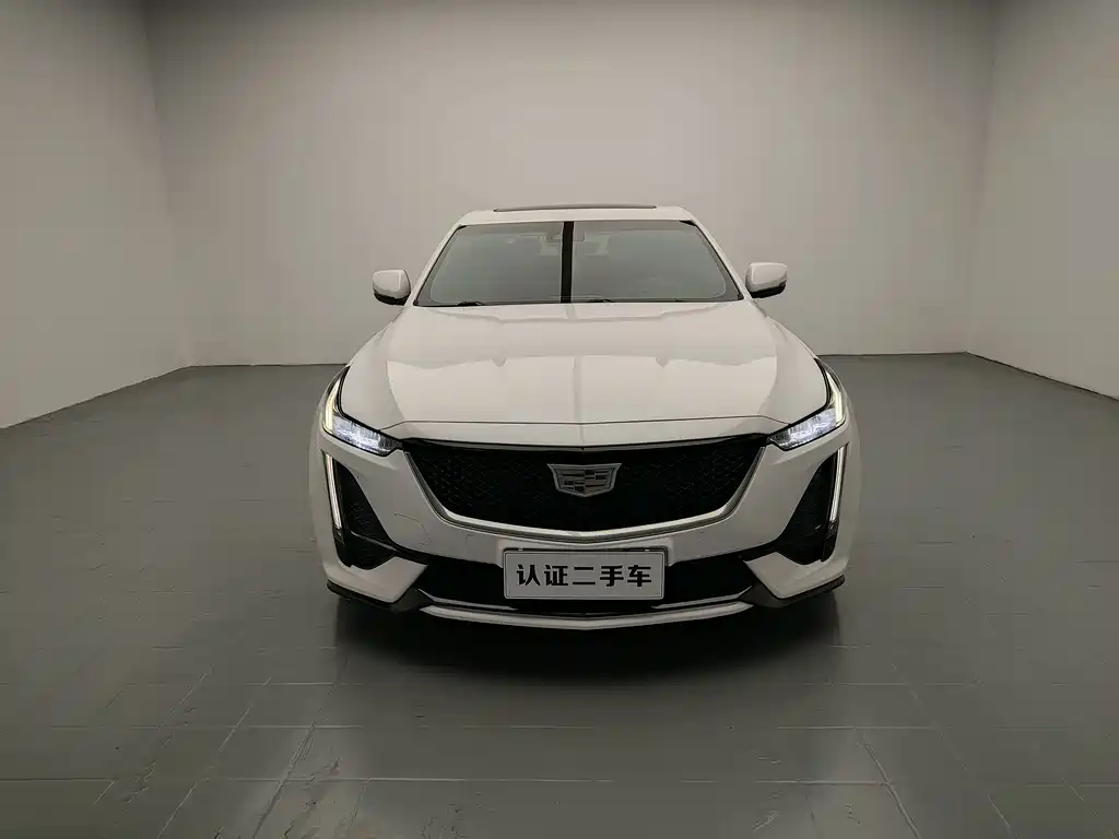 Cadillac CT5 — фото 2