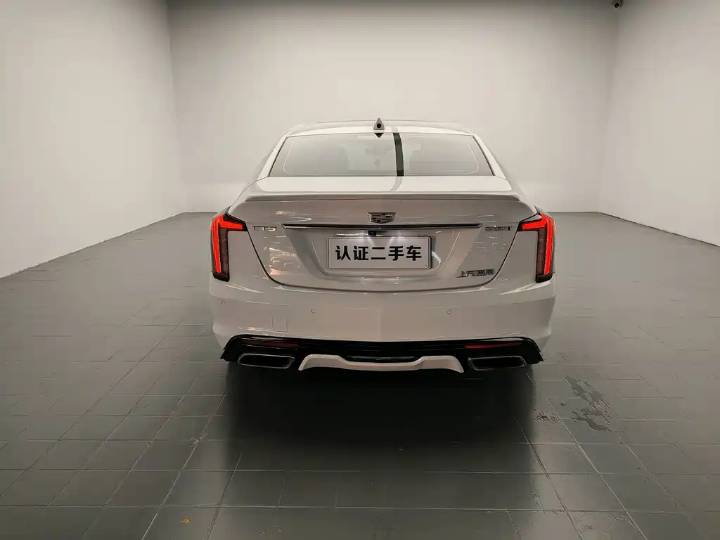 Cadillac CT5 — фото 6