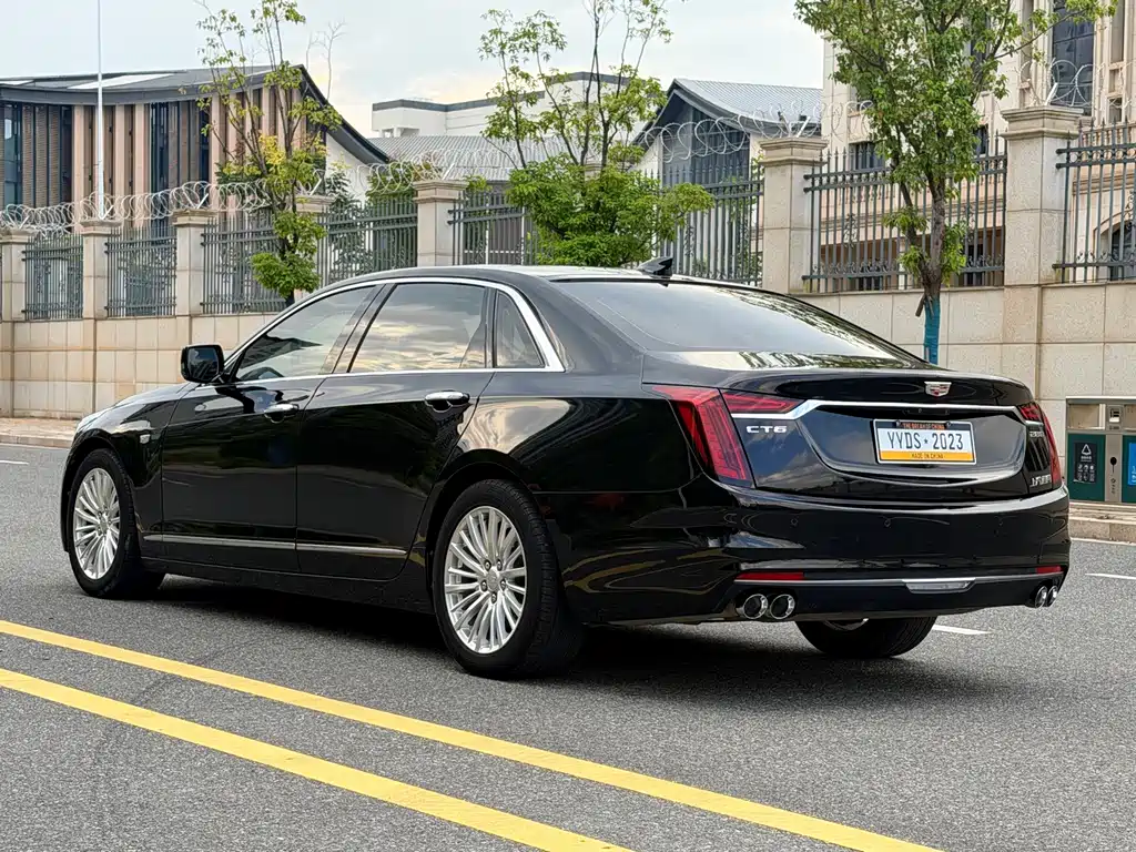 Cadillac CT6 — фото 4