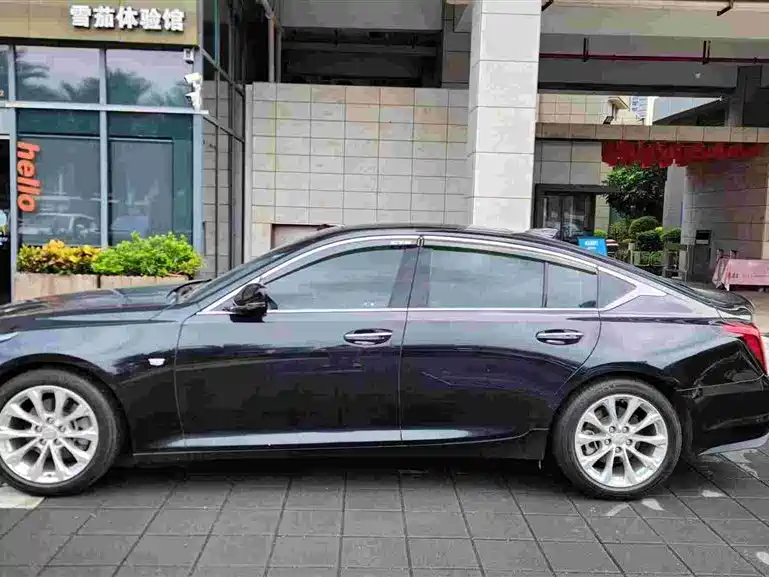 Cadillac CT5 — фото 2