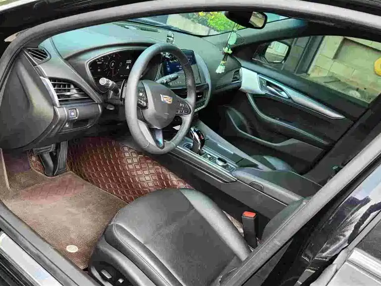 Cadillac CT5 — фото 5