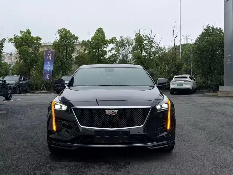 Cadillac CT6 — фото 2