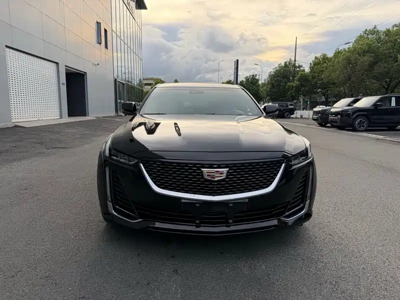 Cadillac CT5 — фото 2