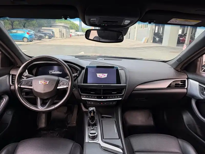 Cadillac CT5 — фото 4