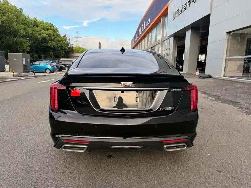 Cadillac CT5 — фото 7
