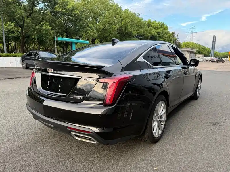 Cadillac CT5 — фото 9