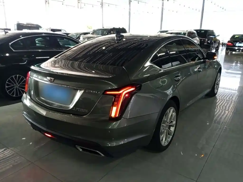 Cadillac CT5 — фото 7