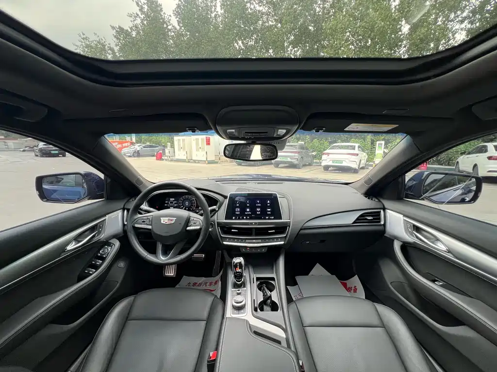 Cadillac CT5 — фото 15
