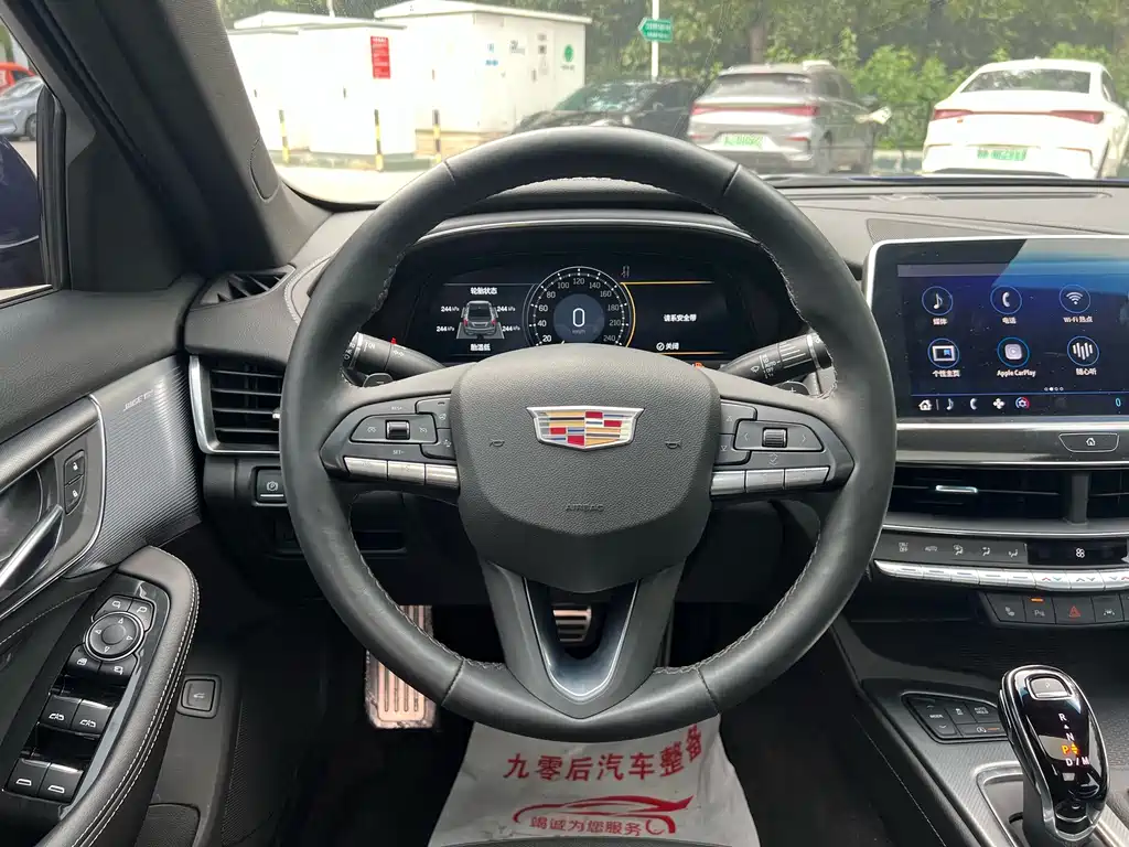 Cadillac CT5 — фото 17
