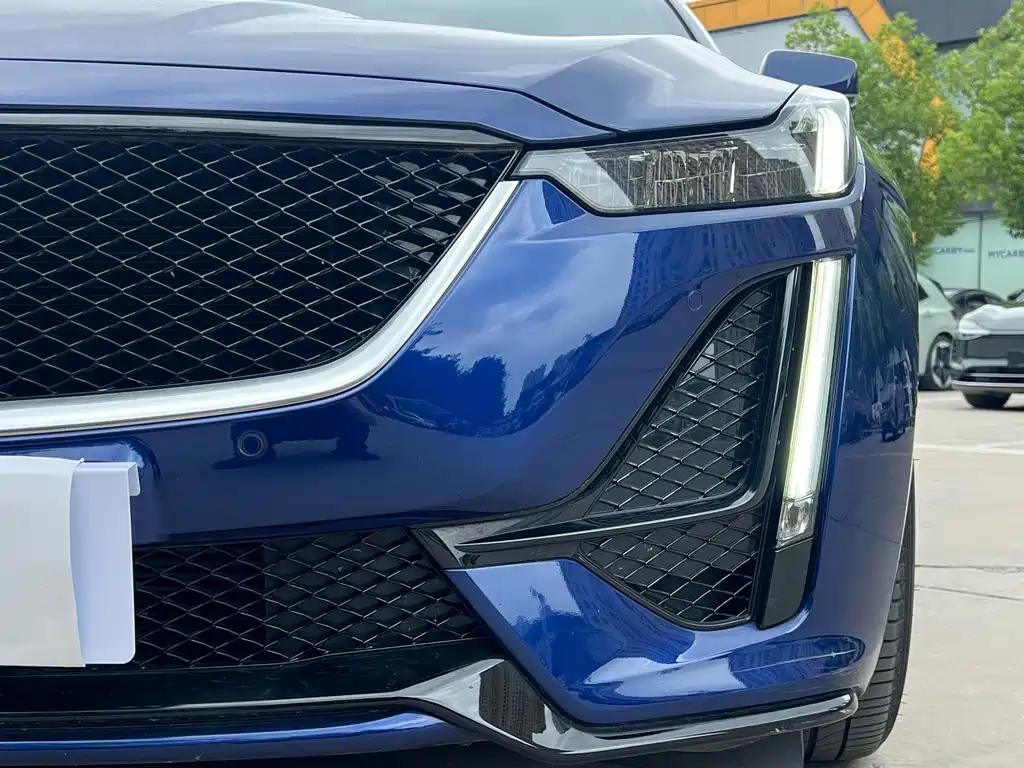 Cadillac CT5 — фото 4