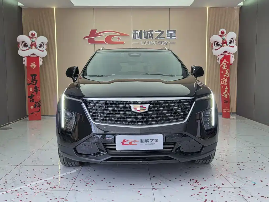 Cadillac XT4 — фото 2