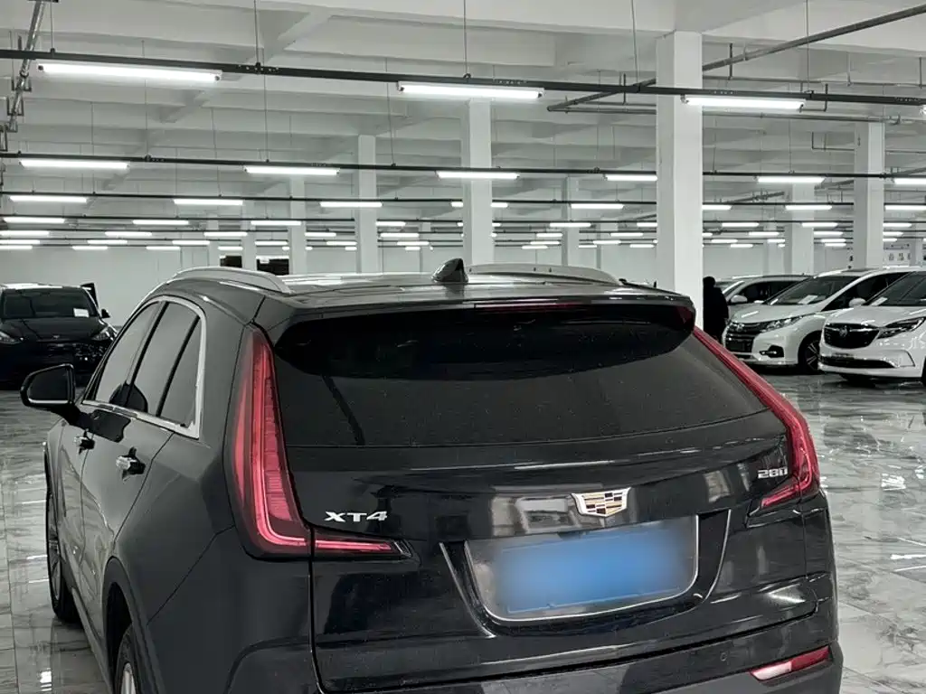 Cadillac XT4 — фото 3