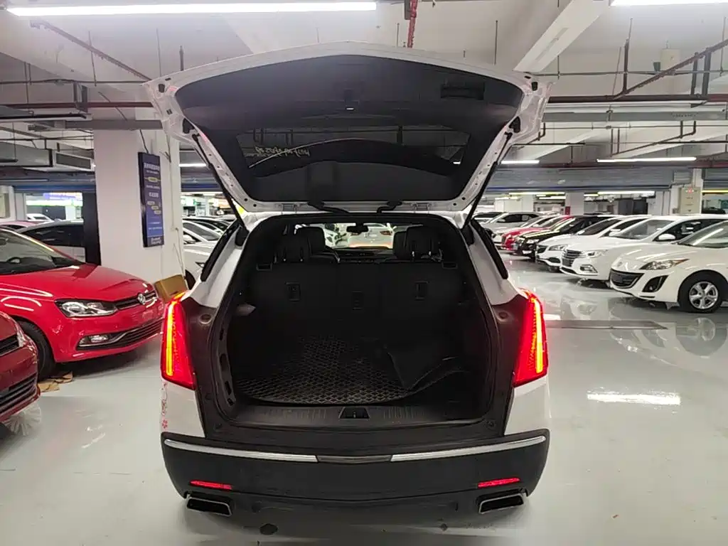 Cadillac XT5 — фото 19