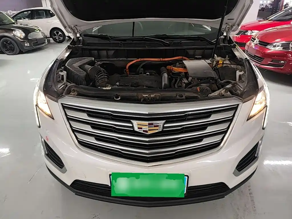 Cadillac XT5 — фото 20