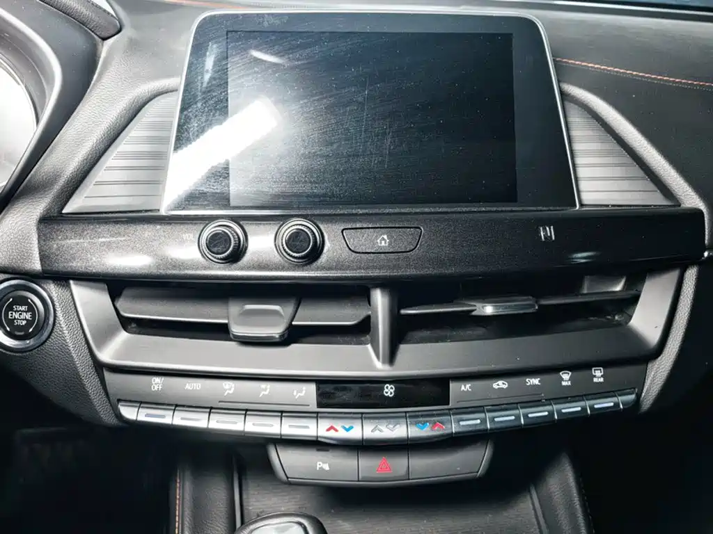 Cadillac CT4 — фото 4