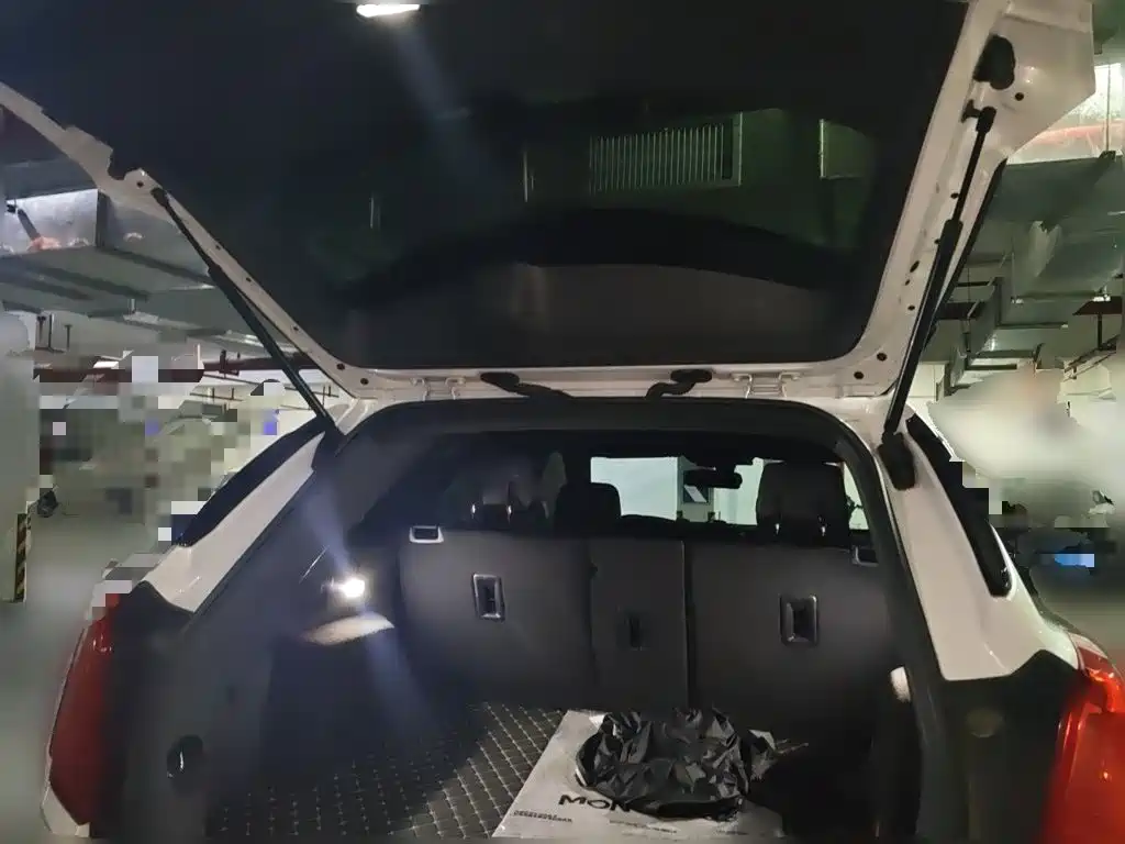 Cadillac XT5 — фото 15