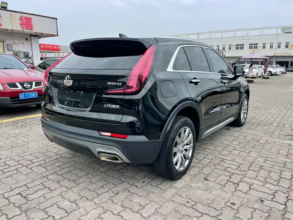 Cadillac XT4 — фото 7