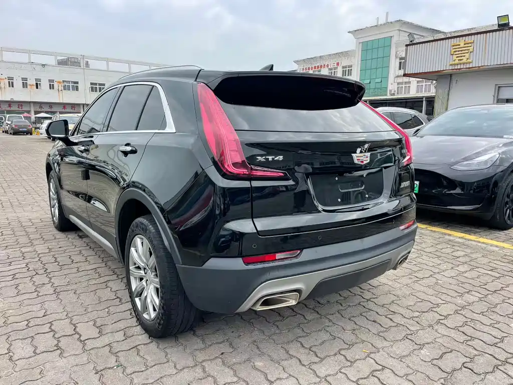 Cadillac XT4 — фото 9